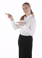 kobieta wskazująca widomość