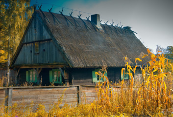 Stara Chata Kryta Strzechą