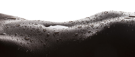 Krople wody na skrzynce na listy kobiety skóry