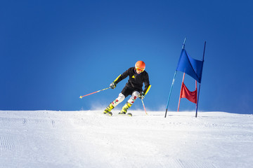 tylko między drzwiami