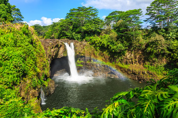 Hawaje, Rainbow Falls w Hilo