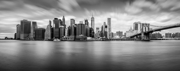 Manhattan z Brooklynu (B&W)