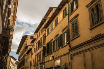 Okiennice włochy uliczki przedmieścia