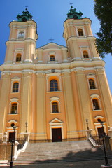 Późnobarokowa Bazylika Wniebowzięcia Najświętszej Marii Panny w Starej Wsi (Polska, województwo podkarpackie, gmina Brzozów).