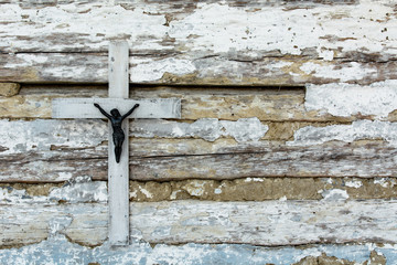 Krzyż na starej ścianie