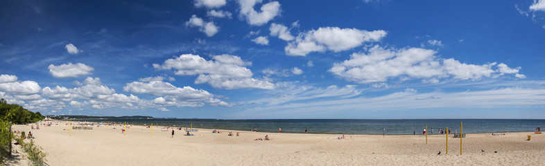 panorama bałtyckiej plaży w gdańsku oliwie, polska
