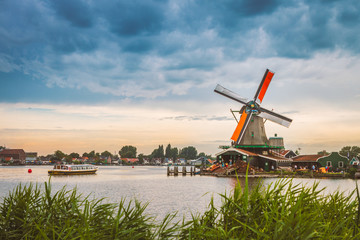 Zaanse Schans w Zaandam, na północ od Amsterdamu