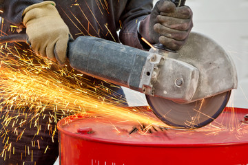 étincelles disqueuse electrique