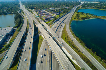 Aerial drone zdjęcie autostrady wymiany Miami Florida Palmetto expressway