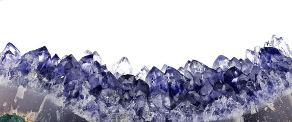 odizolowany szafirowy długi pasek z kryształu