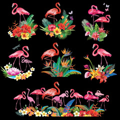 Aranżacja z tropikalnych kwiatów i flamingów