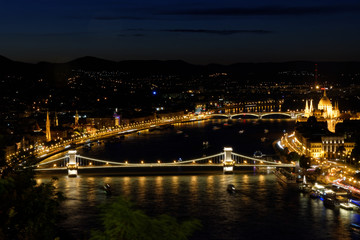 Budapeszt by night, Budapeszt nocą