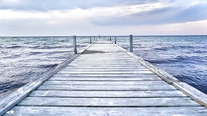 Wybrzeże Morza Bałtyckiego - molo do morza