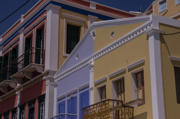 Symi, Grecja - romantyczne uliczki