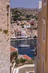 Symi, Grecja - romantyczne uliczki