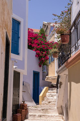 Symi, Grecja - romantyczne uliczki