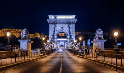 Most Łańcuchowy w Budapeszcie nocą