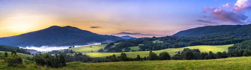 Bieszczady, Połonina Caryńska przed wschodem słońca