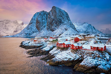 Wioska rybacka Hamnoy na Lofotach, Norwegia