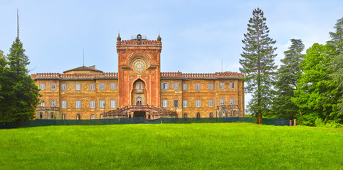 Piękny stary zniszczony zamek w Toskanii. Castello di Sammezzano.