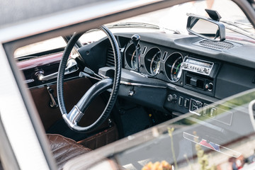 Wnętrze starego samochodu General Motors