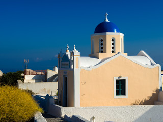Piękny stary kościół w Oia, Santorini.