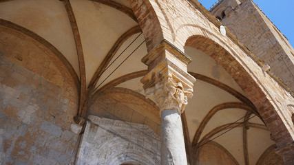 Cefalu, Sycylia, Włochy, zabytki, stare miasto, uliczki