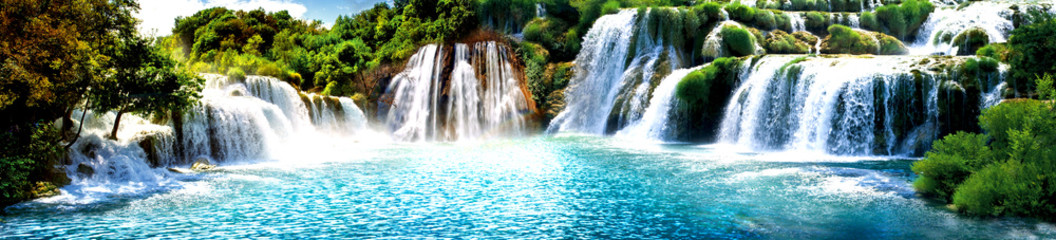 Obraz krajobrazu wodospadu VGC