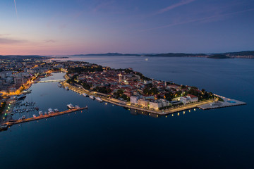 Zadar w nocy, zdjęcie lotnicze,