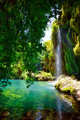 Park przyrody Kursunlu i wodospad z jeziorem