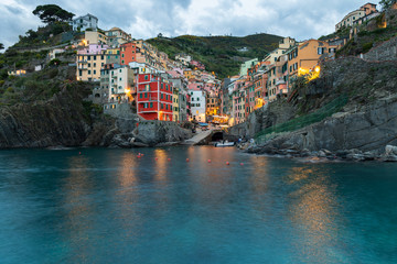 Zachód słońca w Rio Maggiore, Cinque Terre, Liguria, La Spezia, Włochy