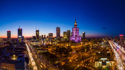 Warszawa, widok na centrum miasta o zachodzie slońca