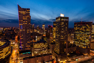 Warszawa warsaw noc nocą wieżowce panorama