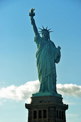Symbol Stanów Zjednoczonych Ameryki , Statua Wolności, znajduje się w Nowym Jorku