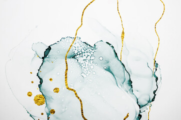 Przejrzysta kreatywność. Zainspirowany niebem, a także parą i dymem. Kolory atramentu są niezwykle jasne, świetliste, półprzezroczyste, sypkie.