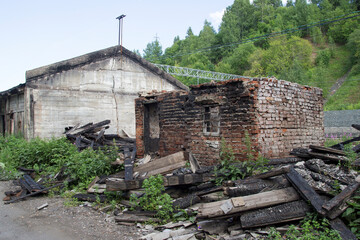 An old ruined building in the countryside.