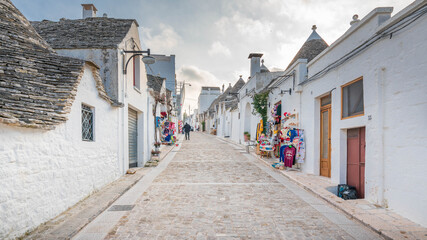 Malownicze miasteczko we Włoszech z pięknymi domkami - Alberobello