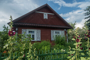 stara wiejska drewniana chata, dom