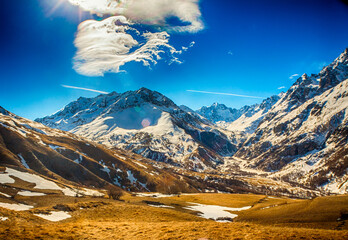 mountain peak snow in Alps nature panorama. Ośnieżona góra w Alpach