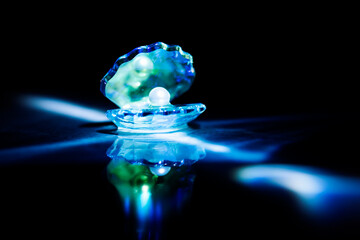 Conchiglia con perla