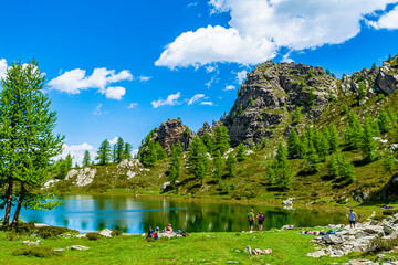 Il lago nero di Rocca la Meja, una perla incastonata tra montagne bellissime
