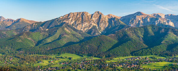Poland 2022. Beautiful view on the snow Tatry. Zakopane, Giewont, Kasprowy Wierch, Swinica, Rysy, Kresanica.