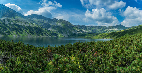 Panorama w Dolinie Pięciu Stawów