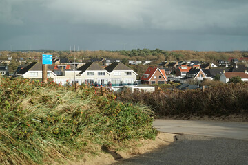 Miejscowość Callantsoog nad Morzem Północnym w Holandii. Krajobraz naturalny.