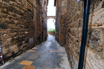  San Gimignano. to malownicze i urokliwe sredniowieczne miasteczko we Włoszech zwane sredniowiecznym Manhatttanem.
