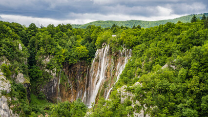 wodospady park narodowy chorwacja turysta krajobraz morze piękne widoki 