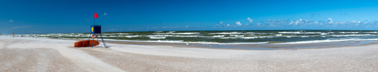 Sztorm nad Morzem Bałtyckim, czerwona flaga