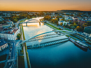 Kładka Ojca Bernatka z lotu ptaka, Wisła - Kraków