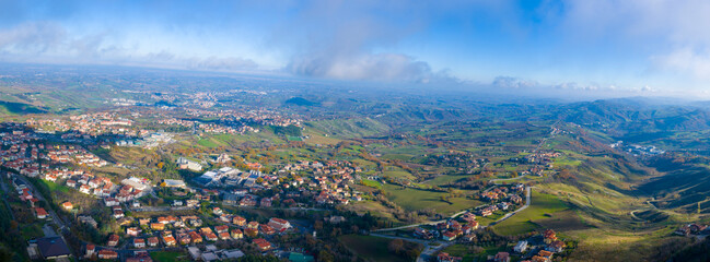 Widok z lotu ptaka na San Marino 2025